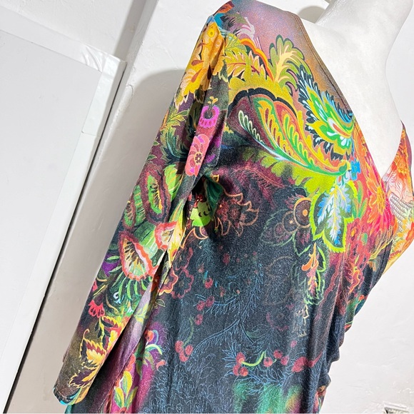 Salaam surplice top floral : Box 0w3: - Picture 5 of 10